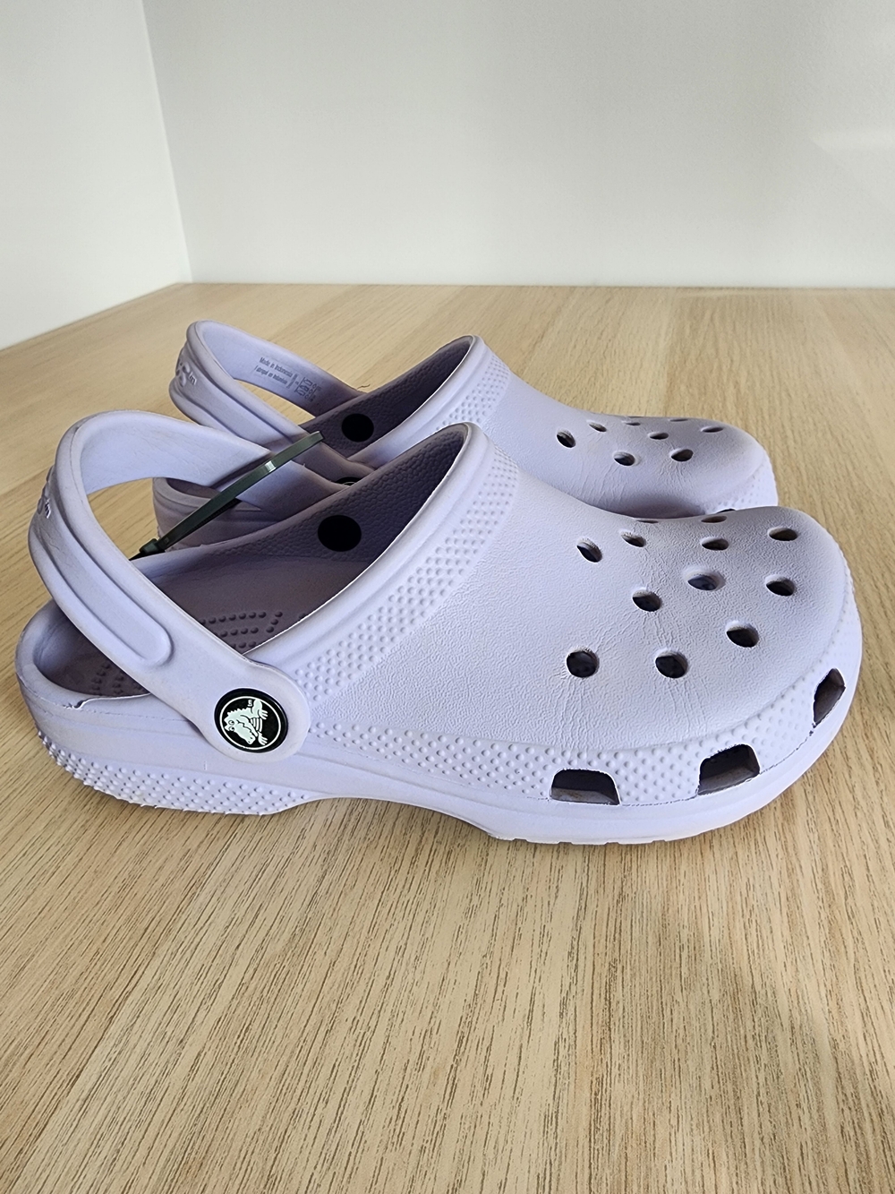 Crocs Classic Clog Kids Lavender Purple Size J2 Slip On Water Shoes